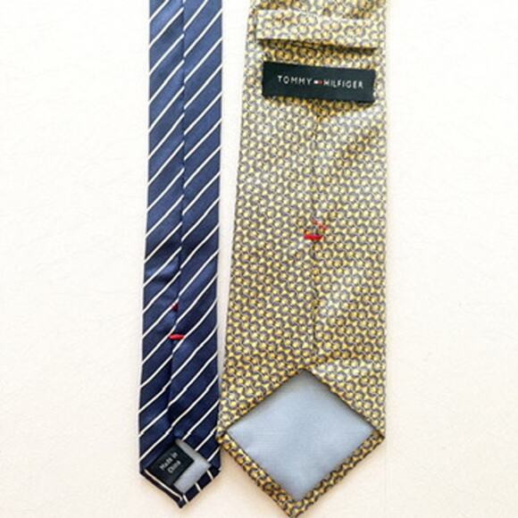 Tommy Hilifiger Blue and Yellow Chainlink 100% Silk Neck Tie - Picture 3 of 7